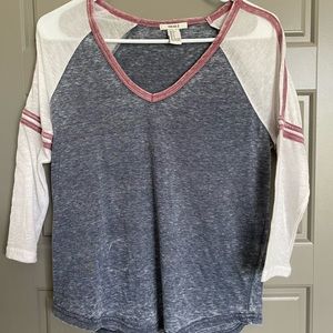 Soft quarter sleeve tee